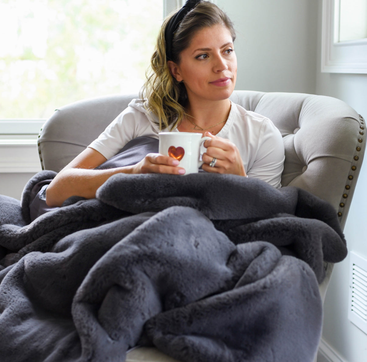 Faux Fur Blanket with Waterproof Satin Backing – 55×70" Luxury Indoor Throw | Pretty Rugged