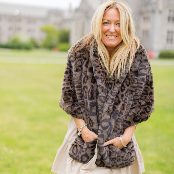 Collins Capelet – Waterproof & Windproof with Interior Pocket | Pretty Rugged